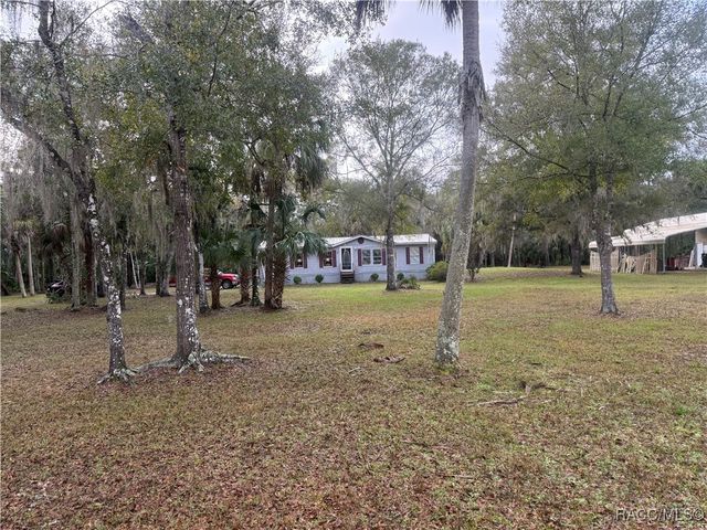 204 Vicki Street, Inglis, FL 34449