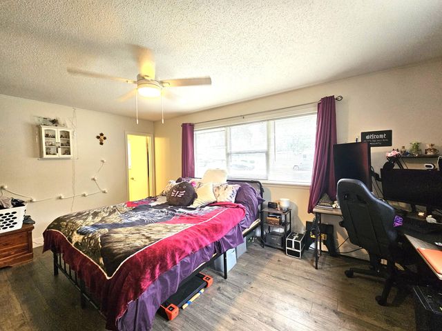 1967 S St Charles Avenue, Springfield, MO 65804