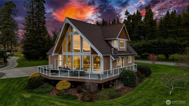 3425 Rose Lane, Camano Island, WA 98282