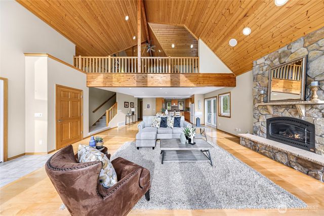 3425 Rose Lane, Camano Island, WA 98282