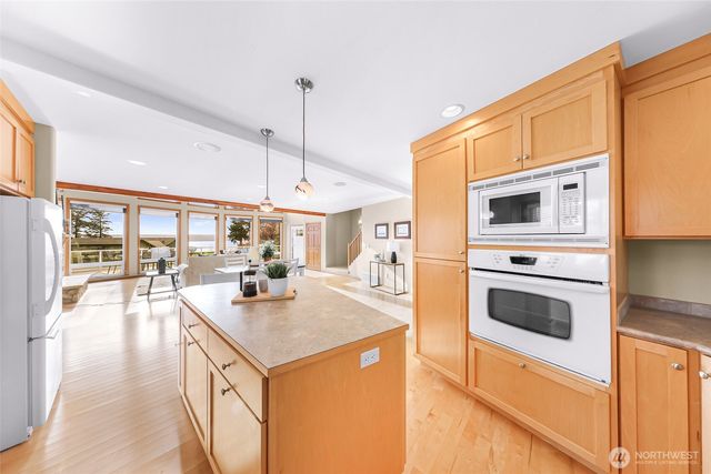 3425 Rose Lane, Camano Island, WA 98282