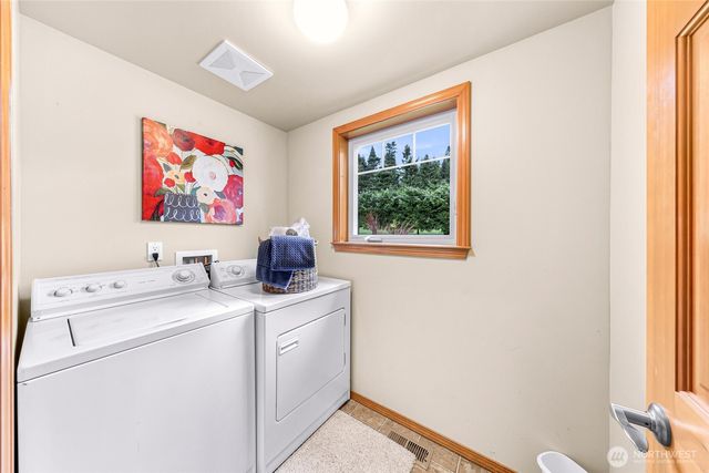 3425 Rose Lane, Camano Island, WA 98282