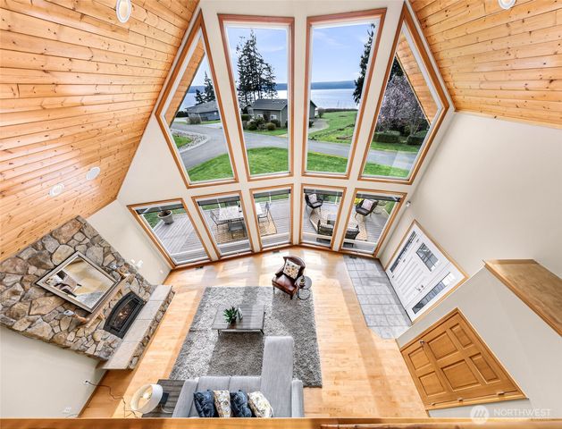 3425 Rose Lane, Camano Island, WA 98282