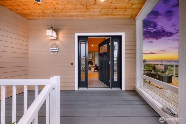 3425 Rose Lane, Camano Island, WA 98282