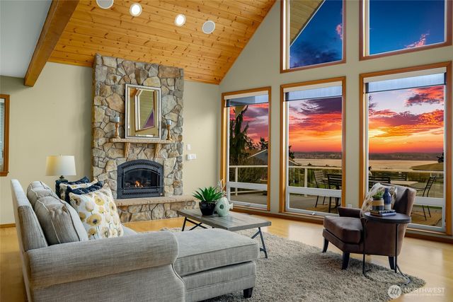 3425 Rose Lane, Camano Island, WA 98282