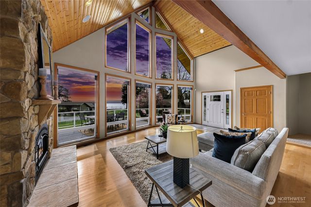 3425 Rose Lane, Camano Island, WA 98282