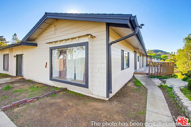 3709 Buena Creek Road, Vista, CA 92084