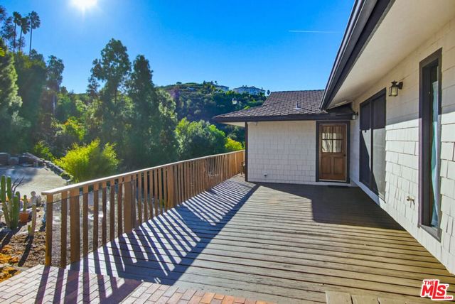 3709 Buena Creek Road, Vista, CA 92084