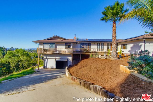 3709 Buena Creek Road, Vista, CA 92084