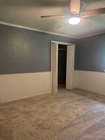 2312 NE Village Dr, Lawton, OK 73505