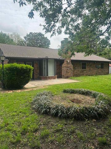 2312 NE Village Dr, Lawton, OK 73505