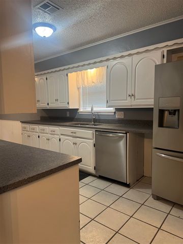 2312 NE Village Dr, Lawton, OK 73505