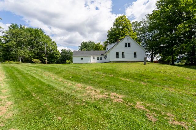 621 Bradford Road, Newport, NH 03773