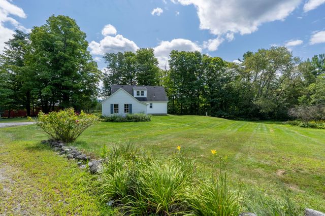 621 Bradford Road, Newport, NH 03773
