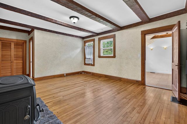 621 Bradford Road, Newport, NH 03773