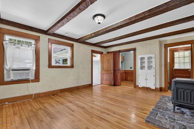 621 Bradford Road, Newport, NH 03773