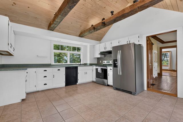 621 Bradford Road, Newport, NH 03773