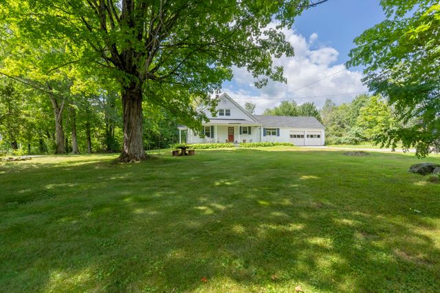 621 Bradford Road, Newport, NH 03773