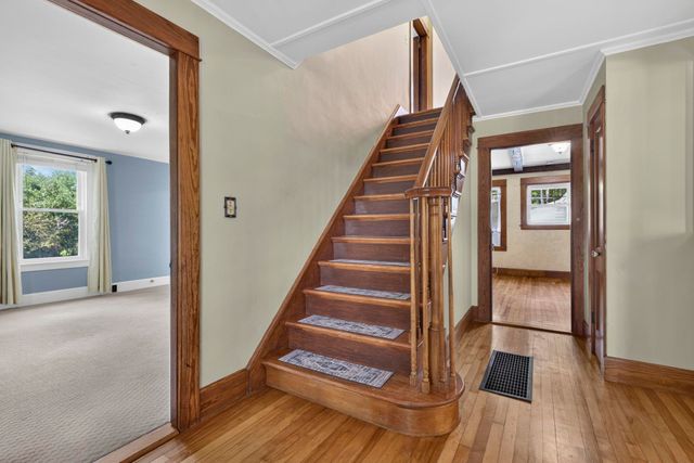 621 Bradford Road, Newport, NH 03773
