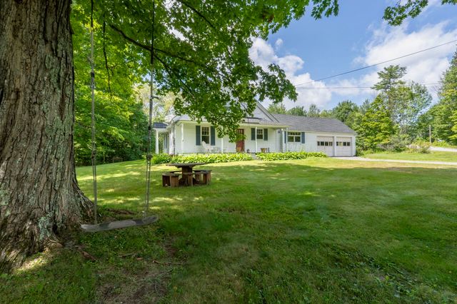 621 Bradford Road, Newport, NH 03773
