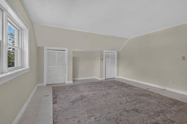 621 Bradford Road, Newport, NH 03773