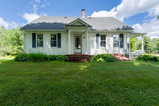 621 Bradford Road, Newport, NH 03773