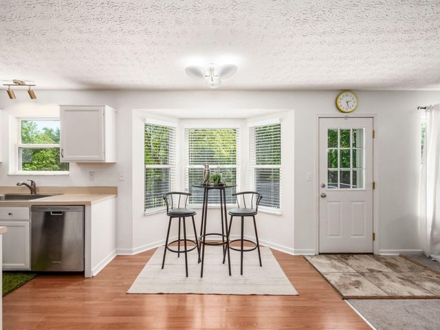 2001 Queens Meadow Lane, Grove City, OH 43123