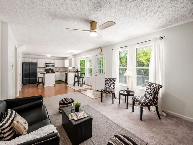 2001 Queens Meadow Lane, Grove City, OH 43123