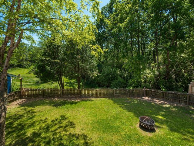 2001 Queens Meadow Lane, Grove City, OH 43123