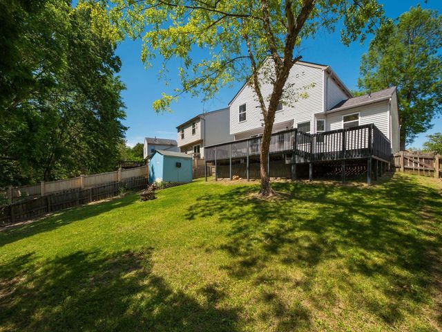 2001 Queens Meadow Lane, Grove City, OH 43123