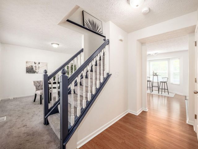 2001 Queens Meadow Lane, Grove City, OH 43123