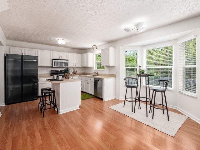 2001 Queens Meadow Lane, Grove City, OH 43123