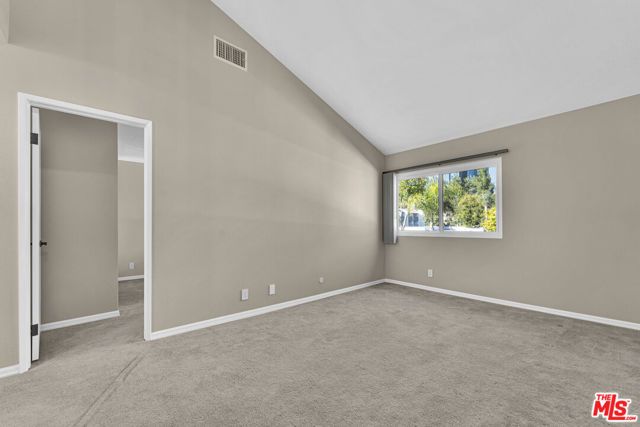 5800 Owensmouth Avenue 40, Woodland Hills (los Angeles), CA 91367