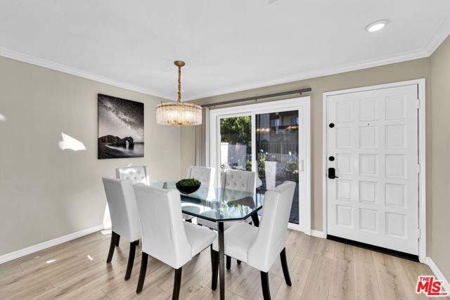 5800 Owensmouth Avenue 40, Woodland Hills (los Angeles), CA 91367