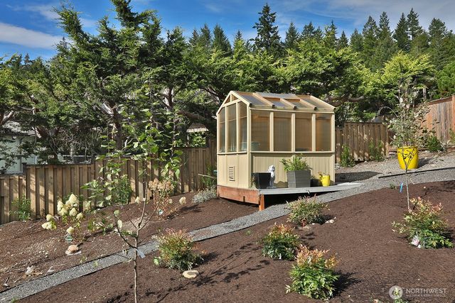 663 Windmill Drive, Freeland, WA 98249
