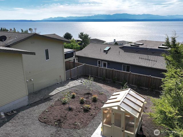 663 Windmill Drive, Freeland, WA 98249