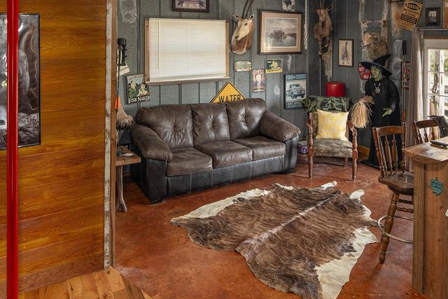 290 SW Japonica Road, Hunt, TX 78024