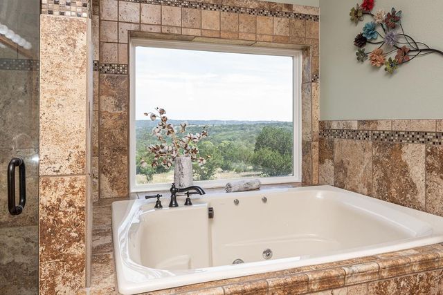 290 SW Japonica Road, Hunt, TX 78024