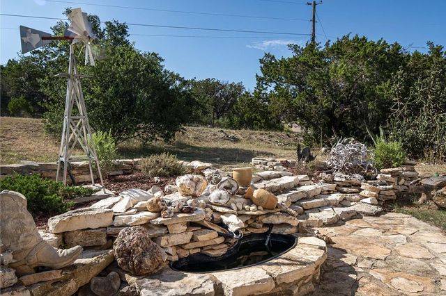 290 SW Japonica Road, Hunt, TX 78024