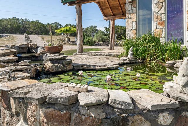 290 SW Japonica Road, Hunt, TX 78024