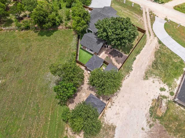 318 Franklin Road, Eddy, TX 76524