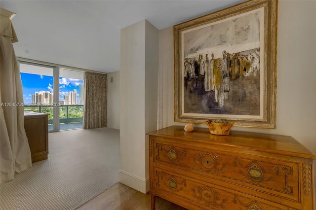 20155 NE 38th Court 904, Aventura, FL 33180