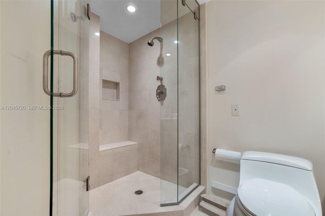 20155 NE 38th Court 904, Aventura, FL 33180
