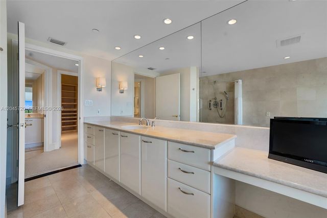 20155 NE 38th Court 904, Aventura, FL 33180