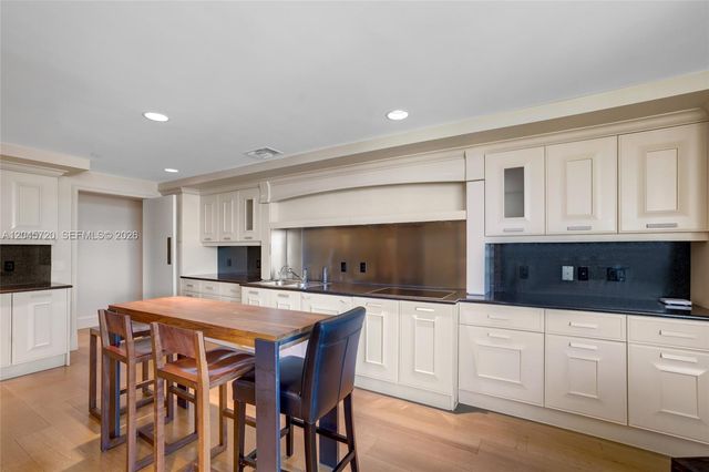 20155 NE 38th Court 904, Aventura, FL 33180