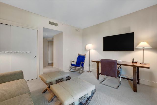 20155 NE 38th Court 904, Aventura, FL 33180
