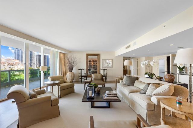 20155 NE 38th Court 904, Aventura, FL 33180