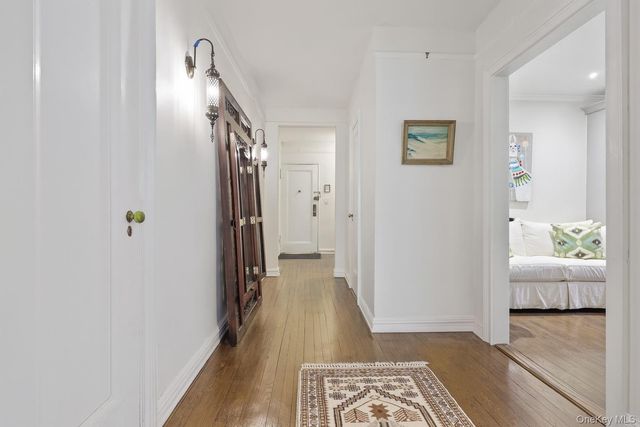 250 Bronxville Road 2G, Bronxville, NY 10708
