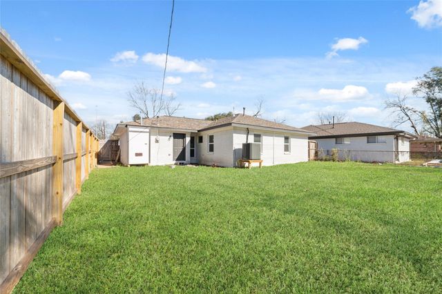 714 E 43rd Street, Houston, TX 77022