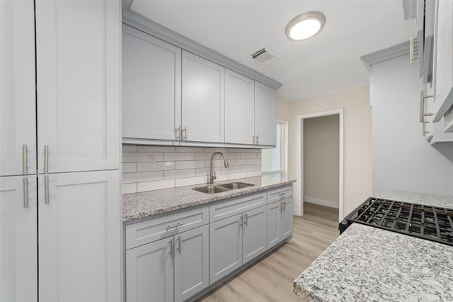 714 E 43rd Street, Houston, TX 77022